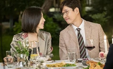 韩国当下最热门韩剧《夫妻的世界》：人妻的复仇，从不是容易的“爽剧”