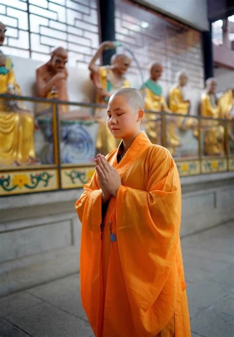 道教与佛教礼拜仪式各不同，图解拜佛、拜神的正确动作-搜狐大视野-搜狐新闻