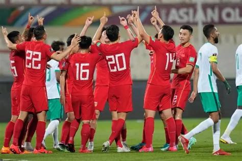 上午10点!中国足球传来好消息:足协做出正确决定,进世界杯有戏了