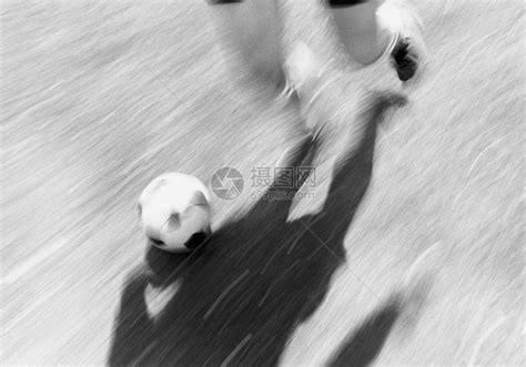 踢球图片素材-正版创意图片500941107-摄图网