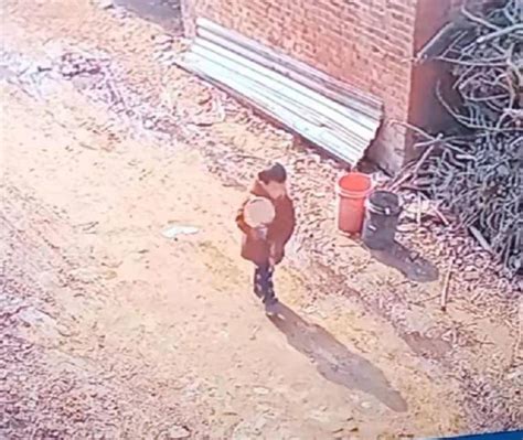 湖南郴州一3岁男童离奇失踪26天 父亲称已搜遍附近山上和房屋仍无线索