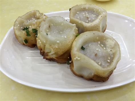 【携程攻略】上海小杨生煎（黄河路店）餐馆,生煎是上海特有的小吃之一，小杨生煎是其中一间较为有名的，黄河路的…