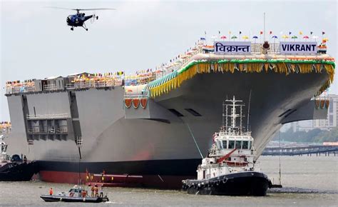 印度首艘国产航母，首次海试_手机新浪网