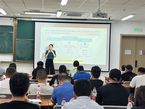 感受电商直播魅力-商学院教师赴杭州参加电商直播研修班-商学院