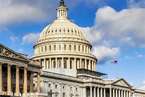 美众议院通过“外国公司问责法案”，限制中企在美上市_凤凰网视频_凤凰网