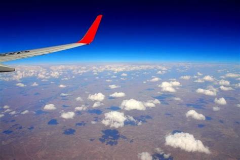 记录“上帝视角” 如何在飞机上拍出好照片？-中国民航网