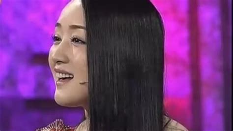 杨钰莹与歌迷互动 时隔多年 她的歌声还是那么甜美_凤凰网视频_凤凰网