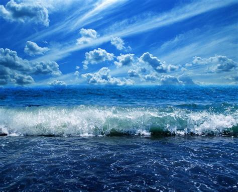 蓝色唯美意境大海壁纸图片