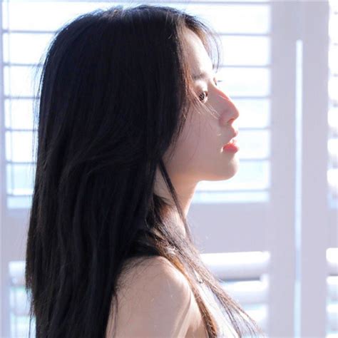 温柔高雅照片女生头像
