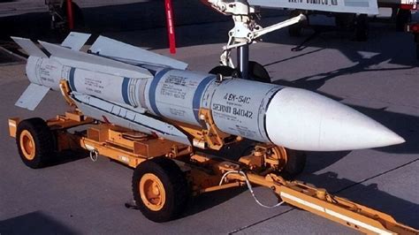 不死凤凰！一流远程空空导弹，其最大飞行速度也达到了4680千米每小时|导弹|空空导弹|引信_新浪新闻