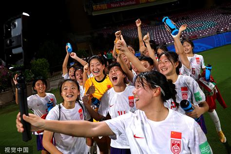 女足联赛|多点开花，商学院女足勇夺连胜 - MBAChina网