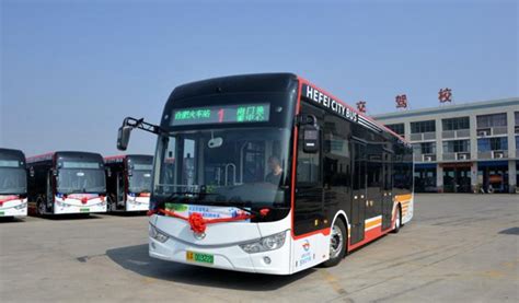 合肥76辆新型公交车国庆当天上线服务市民出行_京讯社会事