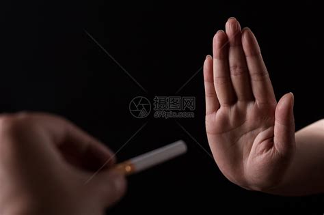 戒烟拒绝香烟的手高清图片下载-正版图片501575982-摄图网