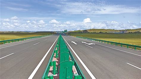 内蒙古日报数字报-赤峰这3条高等级 公路预计年底建成