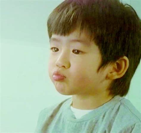 韓偶像Lucas「無頭靈異照」瘋傳！ 真相曝光網笑歪：摸不著頭腦 | ETtoday星光雲 | ETtoday新聞雲