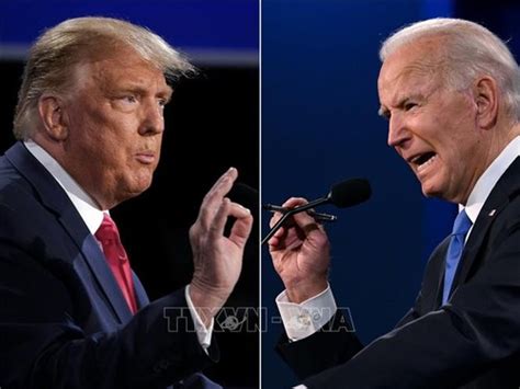 一场混战：美国大选两党总统候选人首场辩论结束_手机新浪网