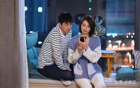 《夫妻的世界》后又一韩剧开播，中年爱情故事也甜美浪漫 - 电影 - 明星网