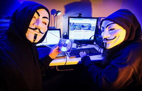 黑客组织“匿名者”向伊斯兰极端势力网站宣战(组图)_新浪新闻