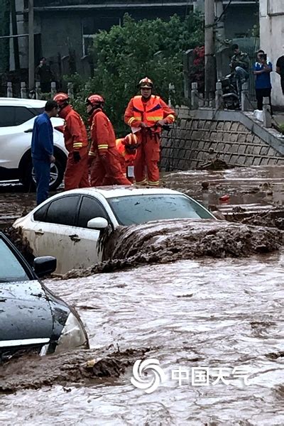 安徽黄山：暴雨引发洪涝灾害 被困群众及时转移_时图_图片频道_云南网