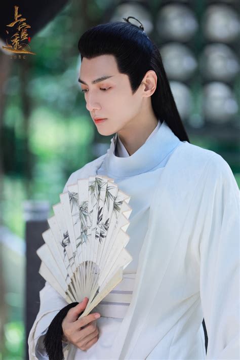 罗云熙古装图片