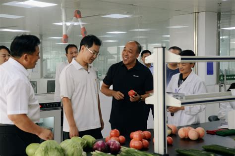 河南省扶贫工作考核组莅临内黄县农产品质量安全检验检测中心指导工作