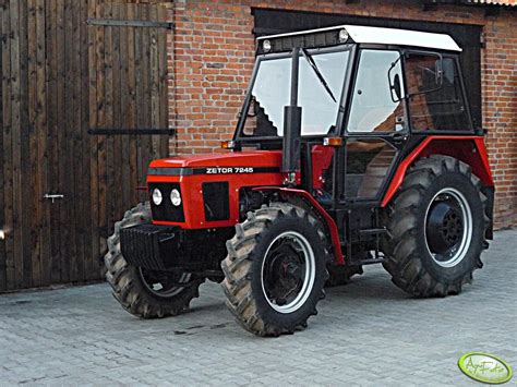 Fotografia traktor Zetor 7245 #225663 - Galeria rolnicza agrofoto