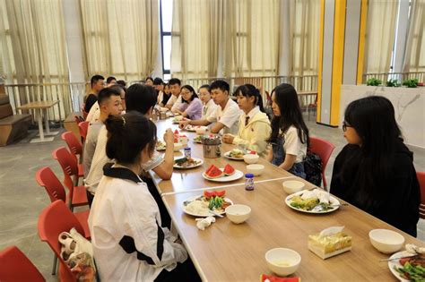 “鲁豫相连 新禧相约”学校举办第十五期校长午餐会-青大视点-青岛大学新闻网