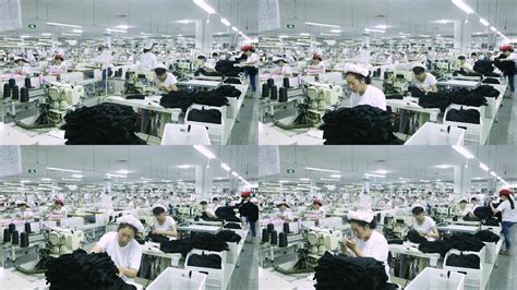 服装厂生产线图片-服装厂缝纫工人生产线素材-高清图片-摄影照片-寻图免费打包下载