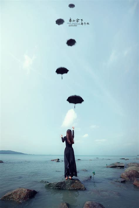 小女孩 撑伞 下雨天元素素材下载-正版素材401229498-摄图网