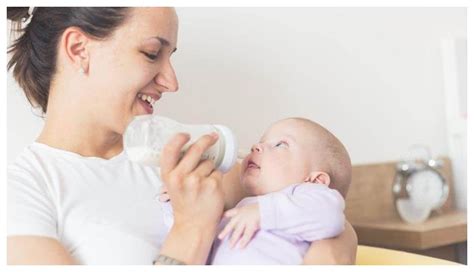 宝宝吃奶时总是“扭来扭去”？不是因为贪玩，而是因为这几点|宝宝|宝妈|厌奶期_新浪新闻