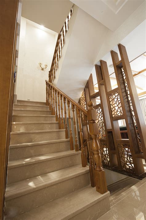 欧式别墅楼梯装修注意事项