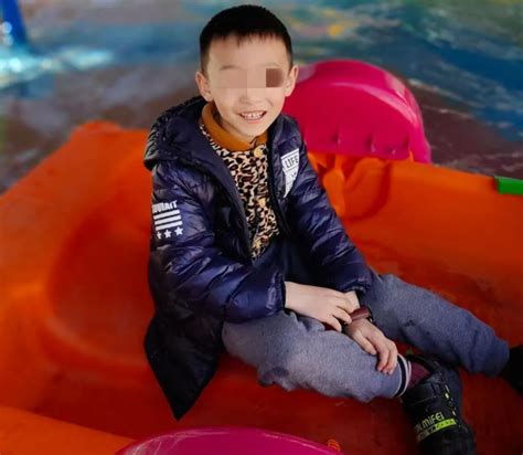 全网寻找的武汉失踪男孩找到了 遗憾找到的只有尸体 #武汉14岁男孩出门扔垃圾后失踪 #武汉失踪男孩刘奥成已经被找到