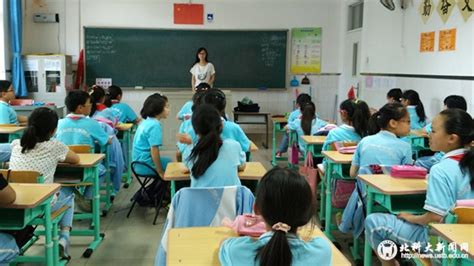 外国语学院“科大附小”小语种教学班首次开讲-北京科技大学新闻网