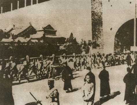 1922年4月，张作霖统兵入关，第一次直奉战争爆发。图为奉军入关时发布的安民告示-军事史-图片