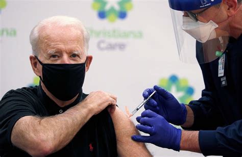 现场：美国当选总统拜登公开接种第二剂新冠疫苗 - 国际观察 - 红歌会网