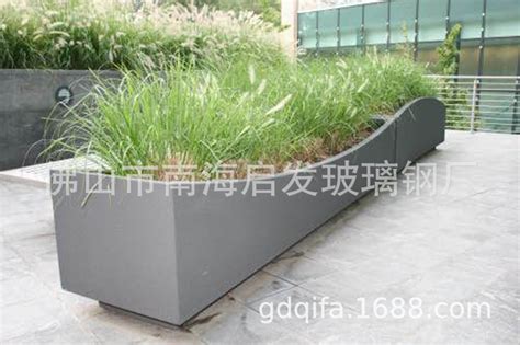 使用玻璃钢花槽时需要注意哪些事项 - 深圳市创鼎盛玻璃钢装饰工程有限公司