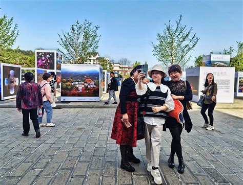 “中国·张家界”第二届世界遗产摄影大展 在线新闻发布会报道_大师作品-蜂鸟网