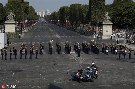 日自卫队参加法国国庆日阅兵式 系首次单独参加--军事--人民网