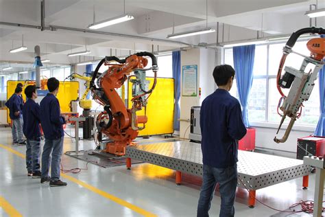 北晚体验京城首家工业机器人实训室 现代重工邀您寻身边机器人 | 北晚新视觉