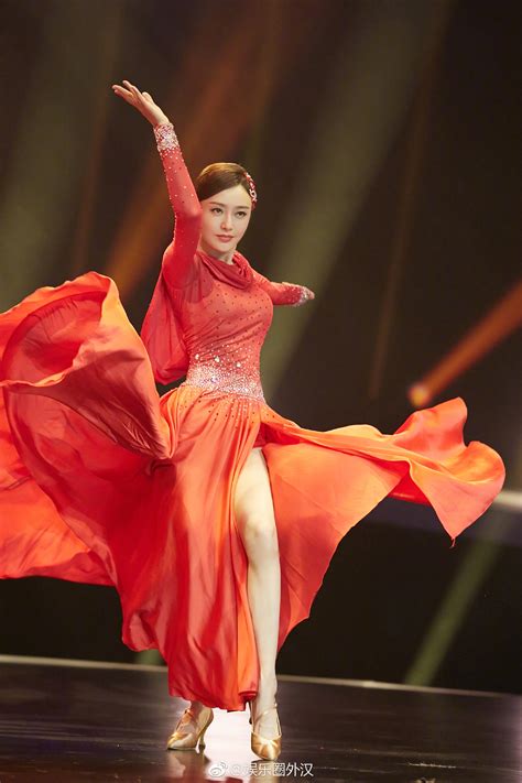 《新舞林大会》秦岚淘汰的这支舞，太美了……红裙翻飞的样子真美！|新舞林大会|秦岚|真美_新浪新闻