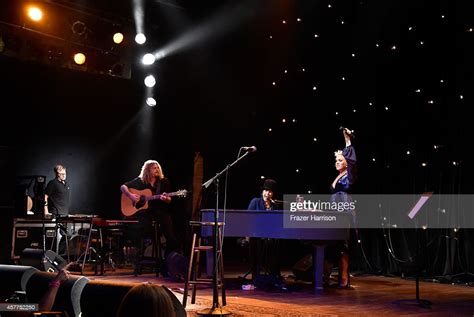 Musicians Justin Derrico, Linda Perry and Pink perform onstage during ...
