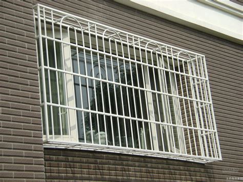 欧式格子防盗窗（室内安装或室外安装） - 防盗窗 - 安派门窗