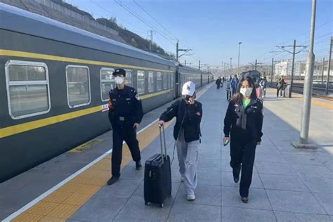 绥德火车站增开客车应对春运期间旅客出行需求 - 本网原创 - 陕西网
