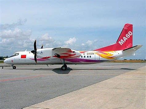 民用版运7！安哥拉空军中国造新舟60运输机在达卡转场——上海热线军事频道