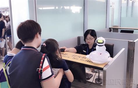 天津机场“安检小卫士”亮相 让服务更加智能化-中国民航网