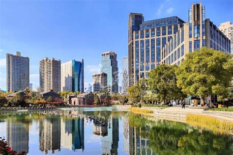 上海淮海新天地成为新一批国家级进口示范区-人民图片网
