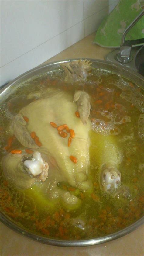 【超浓郁松茸炖鸡的做法步骤图，怎么做好吃】李可可呀_下厨房