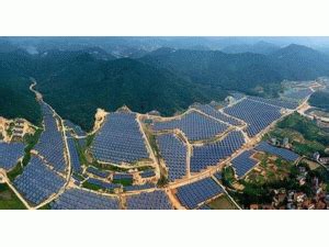 总投资11.7亿元!云南最大单体光伏发电项目投产--人民网-太阳能发电网