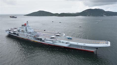 辽宁舰服役了8年，下水却已经32年，它的使用寿命还有多久？