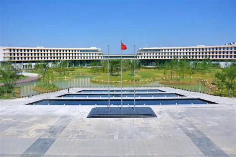 来啦！首批160余名研究生正式入驻武汉理工大学襄阳示范区|襄阳市_新浪新闻